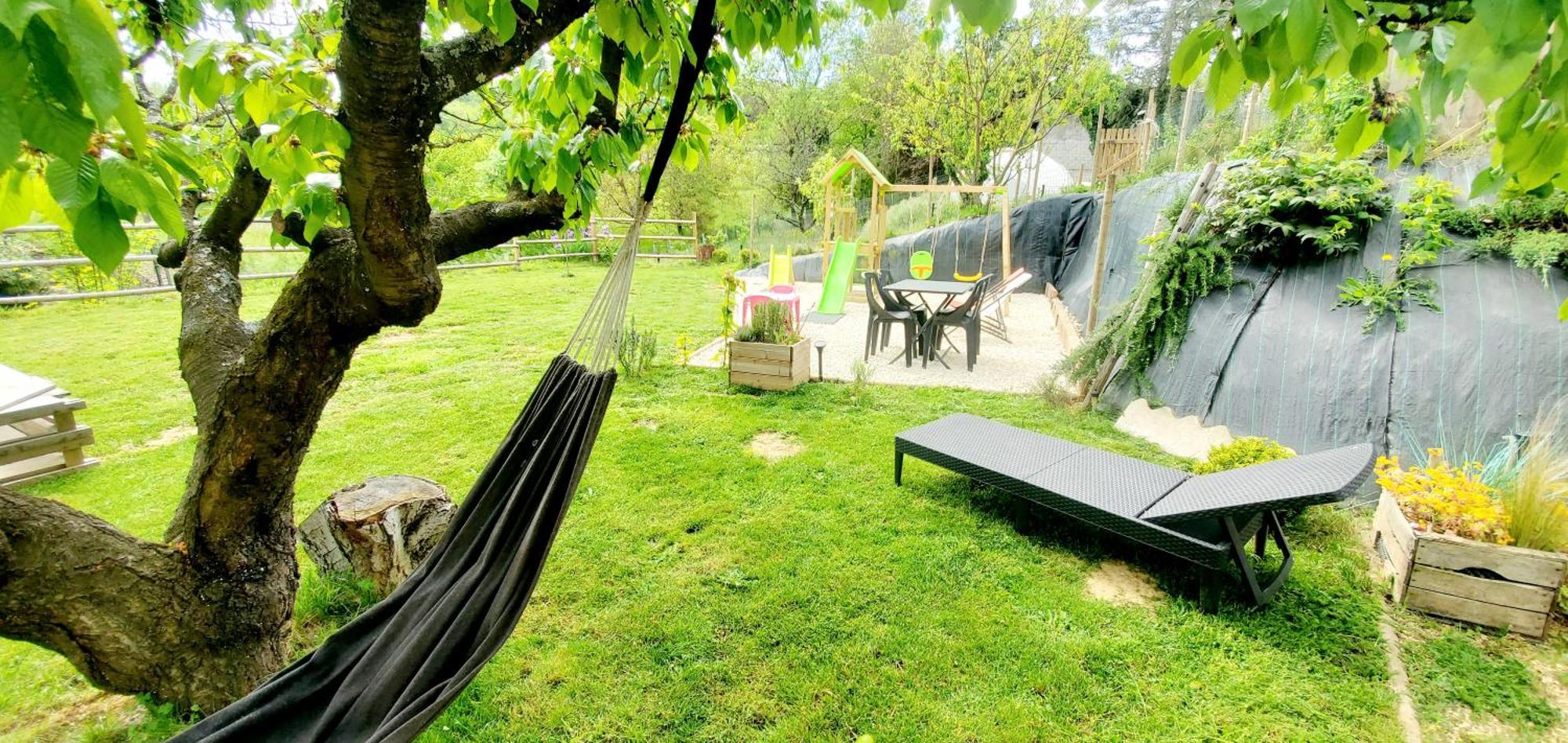 Sky - Gite Meuble & Confort Drome - Ecolodgite Laveyron Exterior foto